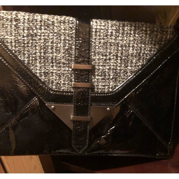 bebe Handbags - Bebe Clutch